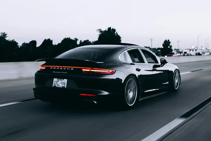 Porsche 911 Carrera